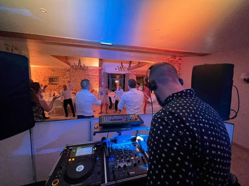 Mariage au Domaine du Bois d'Avoine dans l'Orne avec DJ SAWAT