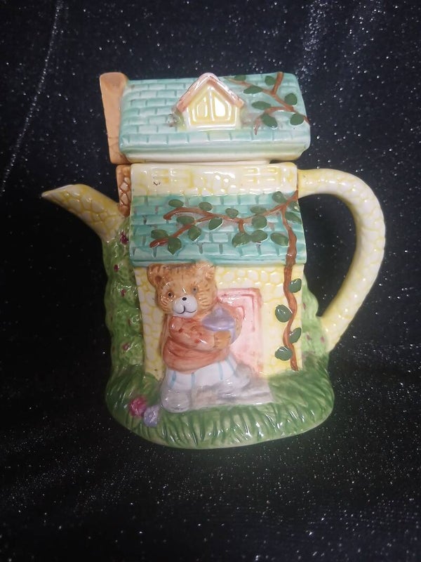 Ceramic collectable teapot