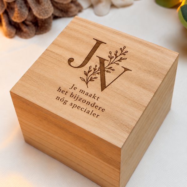 Luxe glas met houten onderzetter en gepersonaliseerd doosje