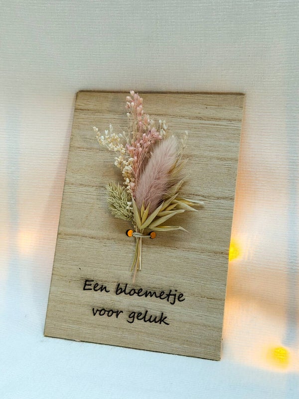 Houten kaartje ‘Een bloemetje voor geluk’