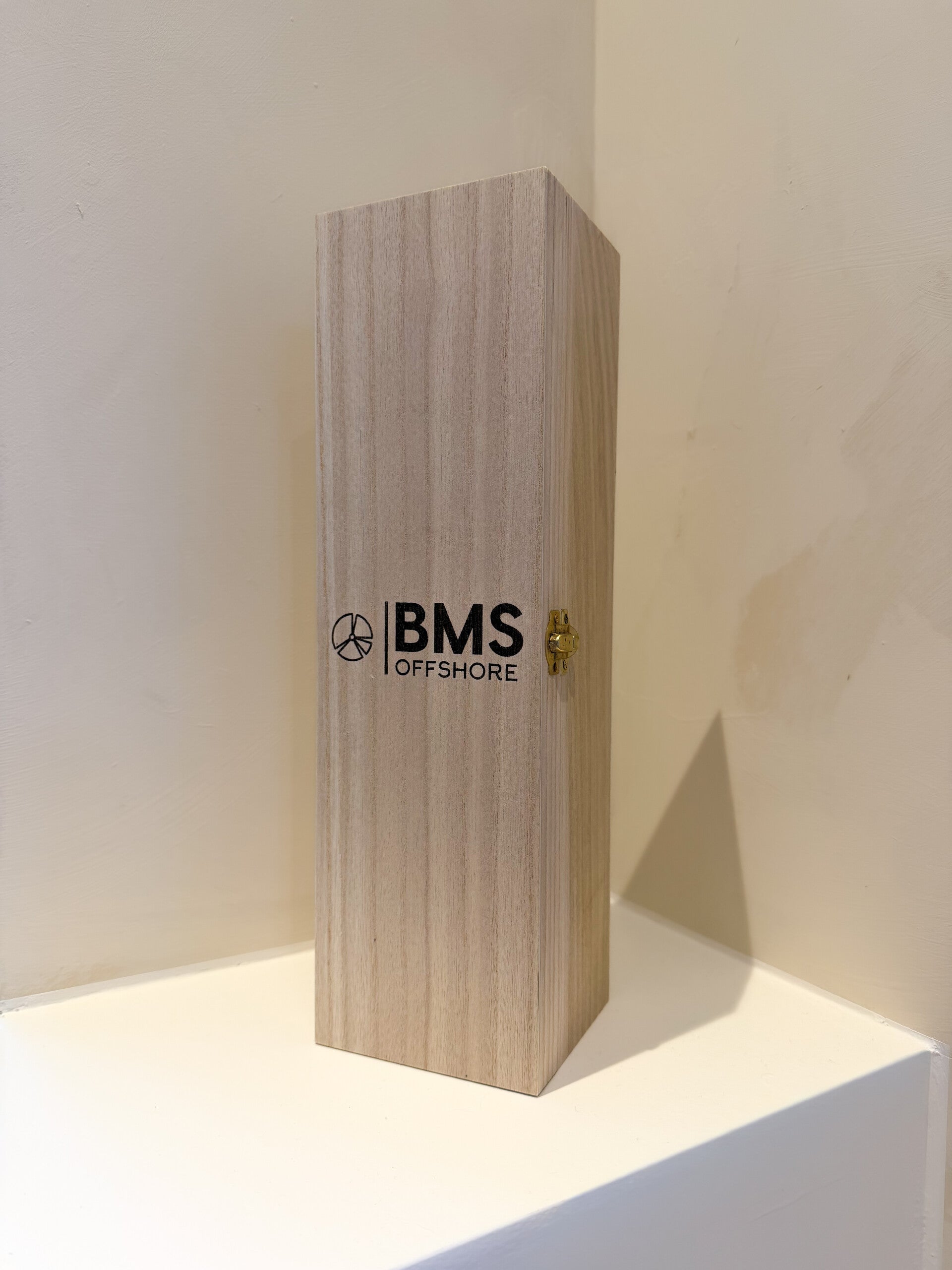 Gepersonaliseerde Wijnkist - sluiting