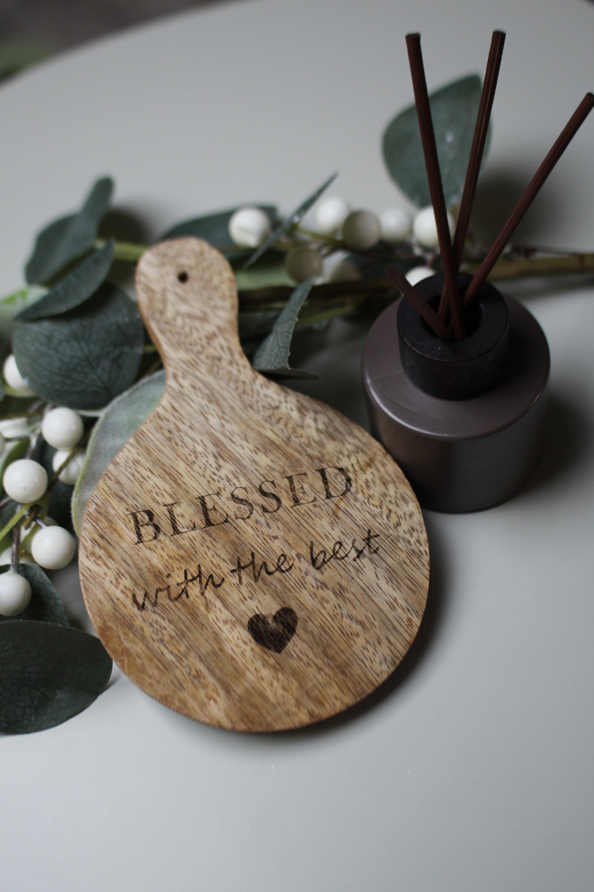 Cadeauset gepersonaliseerd onderzetbordje en geurstokjes