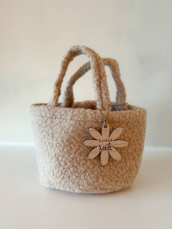 paasmandje teddy beige met gepersonaliseerde paashanger