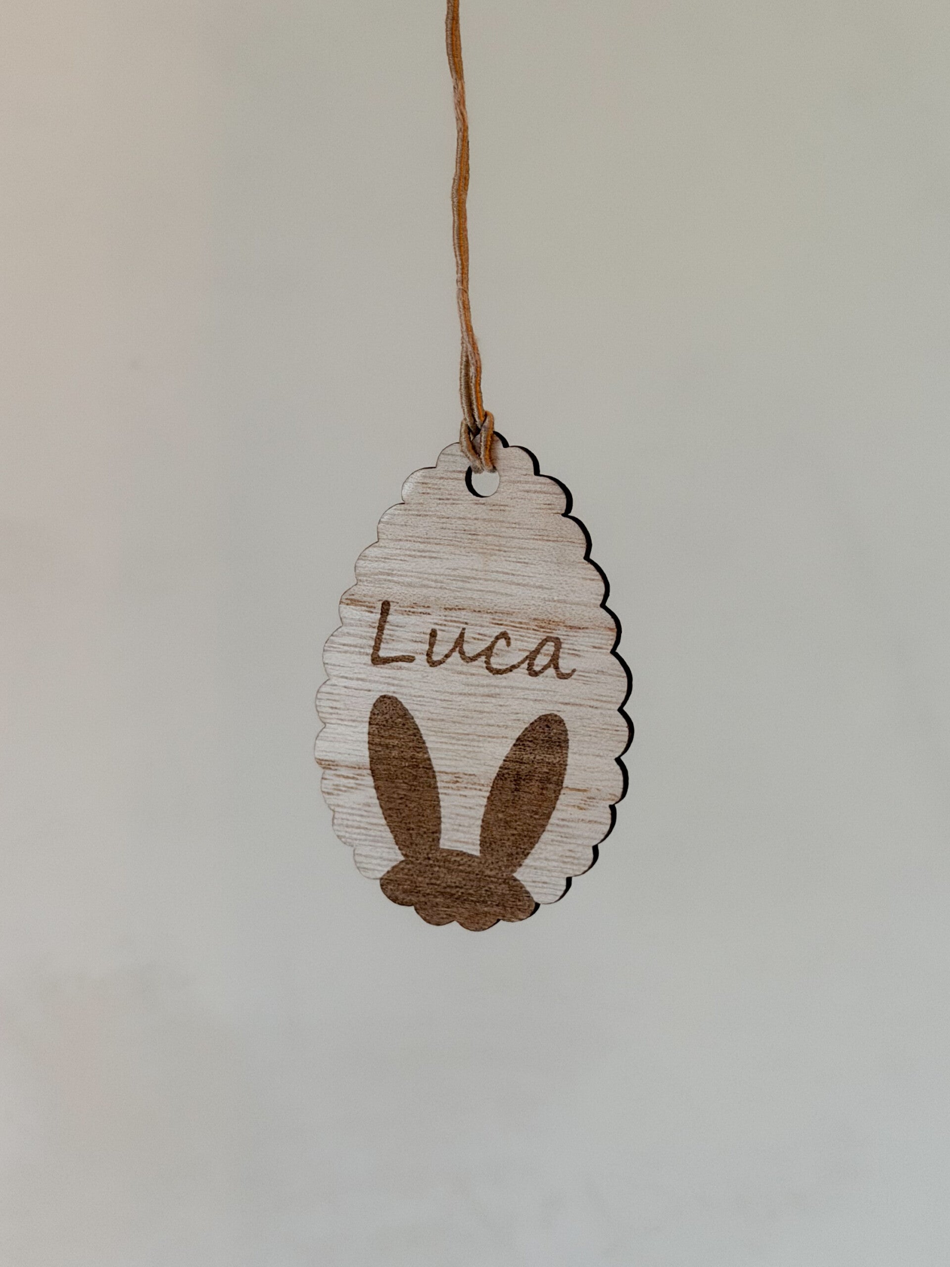 gepersonaliseerde paashanger - paasei met konijnenoren