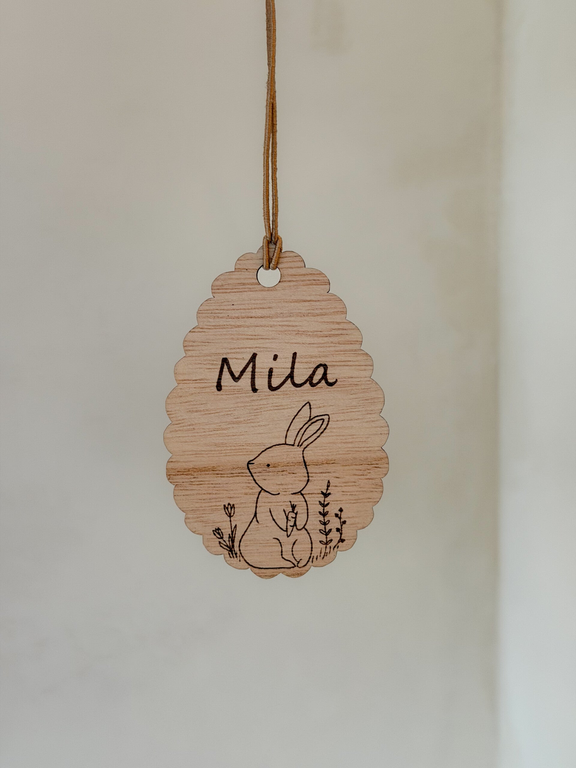 gepersonaliseerde paashanger - paasei met konijn