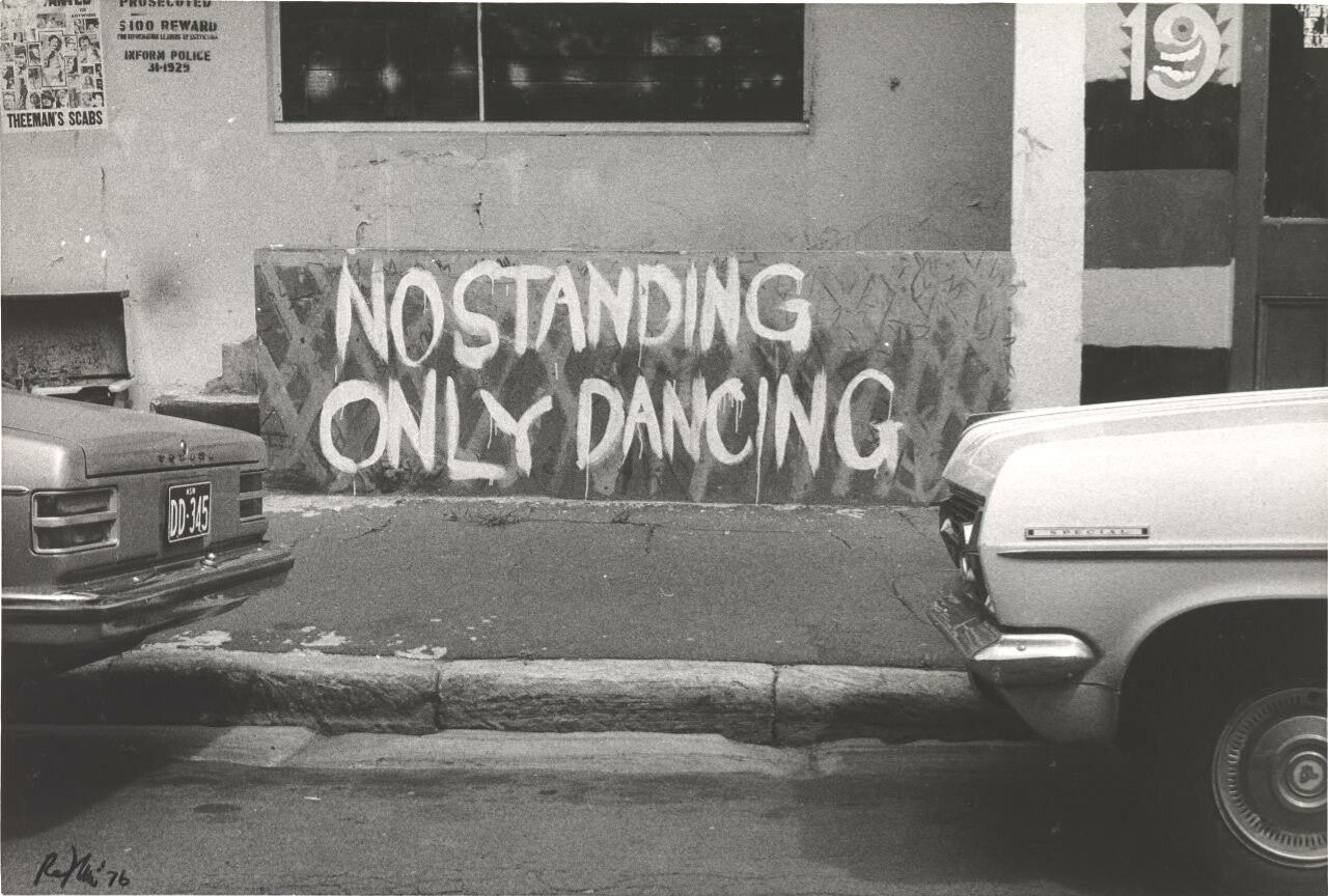 No standing Only Dancing - Dj Team Studio Uno