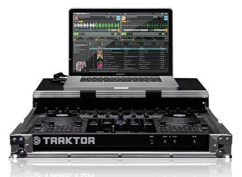 DjTeamStudioUno-Materiaal-NativeInstrumentsS4MK2DigitalDjControllerLaptop-1.jpg