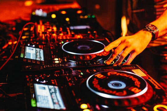 Dj booth - Dj Team Studio Uno
