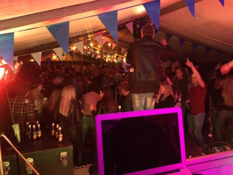 De Headphone Players