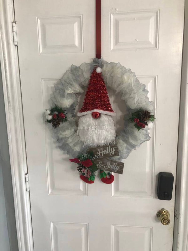 Red-White Gnome