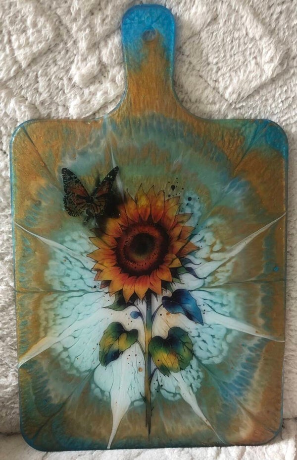 (Learning Resin)  Cutting Board