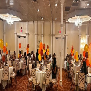 tyhe-room-filled-standard-3h5nsf.jpg