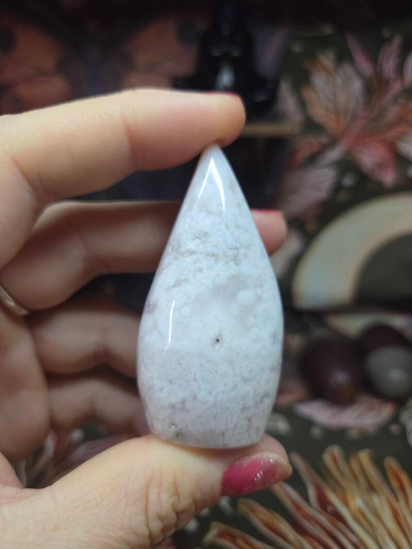 Flower agate tear drop