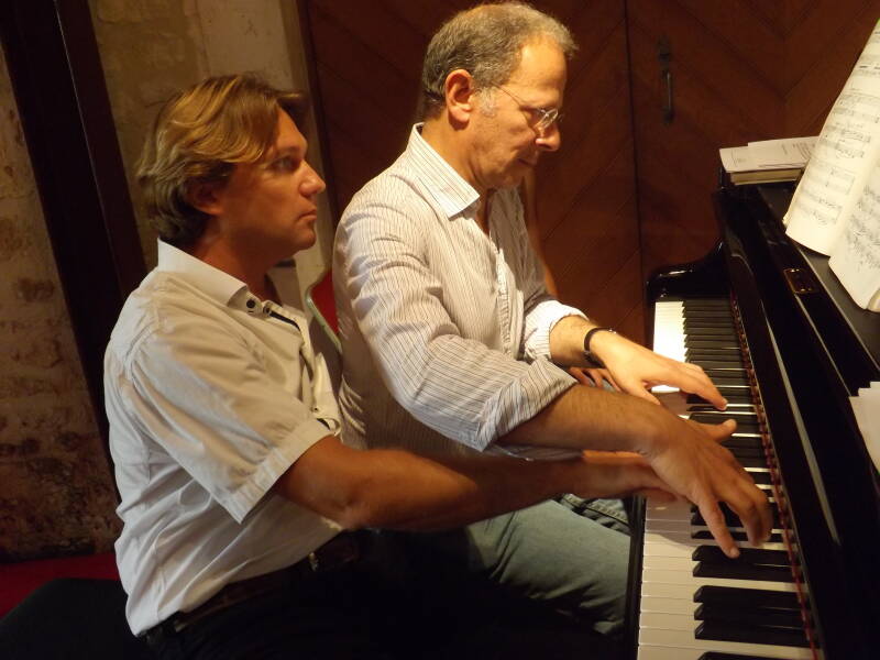 Festi-classique Hervé N'kaoau piano et Simon Lebens piano