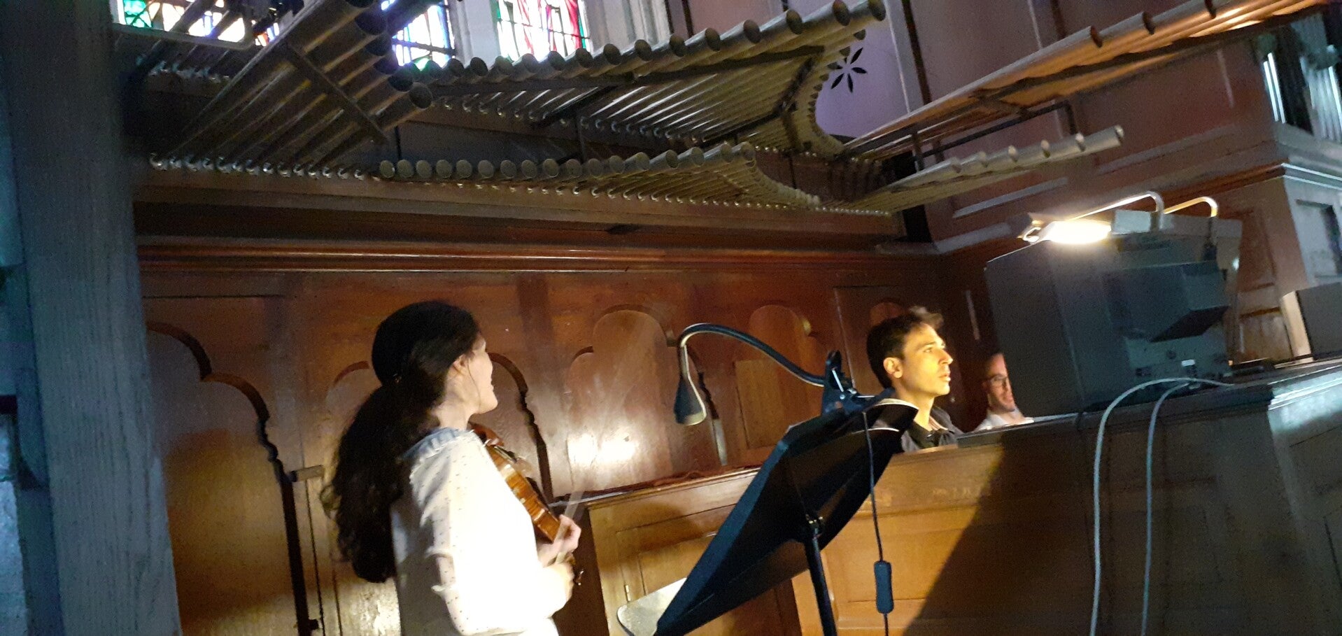 Festi-classique : orgue de Cognac : Vincent Dubois organiste titulaire des grandes orgues de Notre Dames de Paris et Marie-Claudine Papadopoulos violons