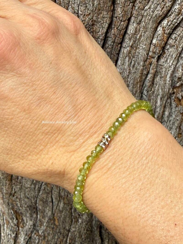 Peridot Vintage Touch