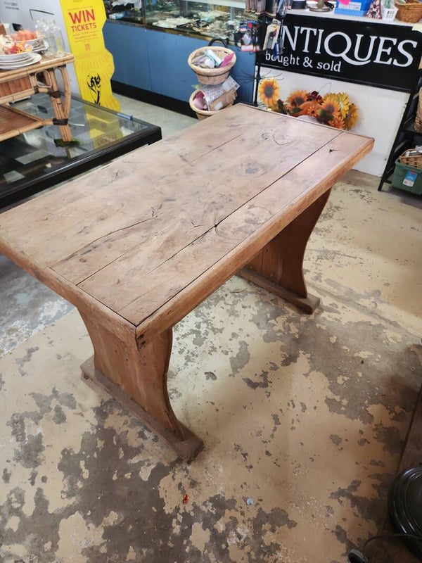 Custom Clover Dining Table  DJ