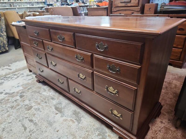 Ethan Allen 11 Drawer Cherry Colored Dresser
