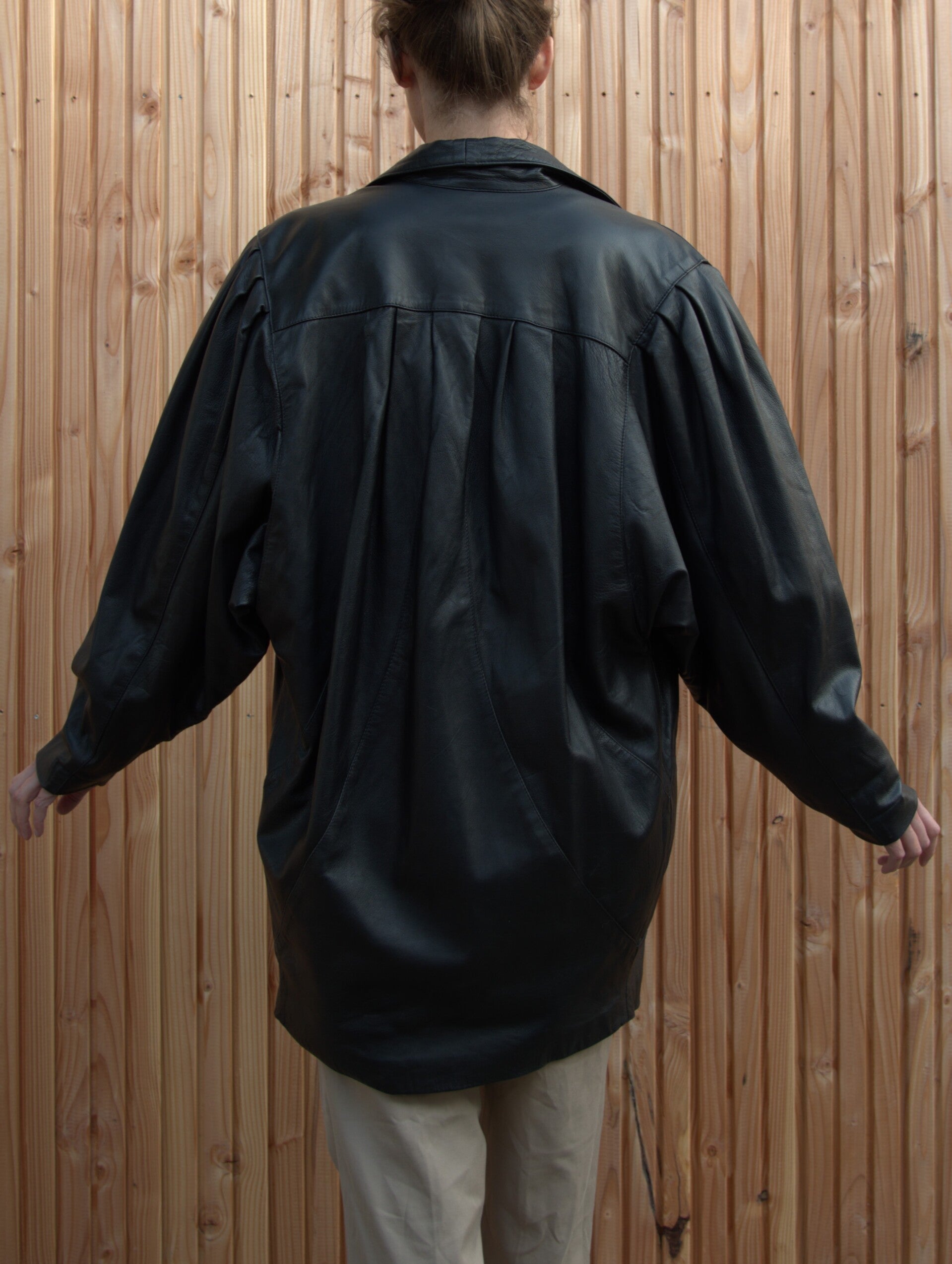 Leren '80s jas met vleermuismouwen