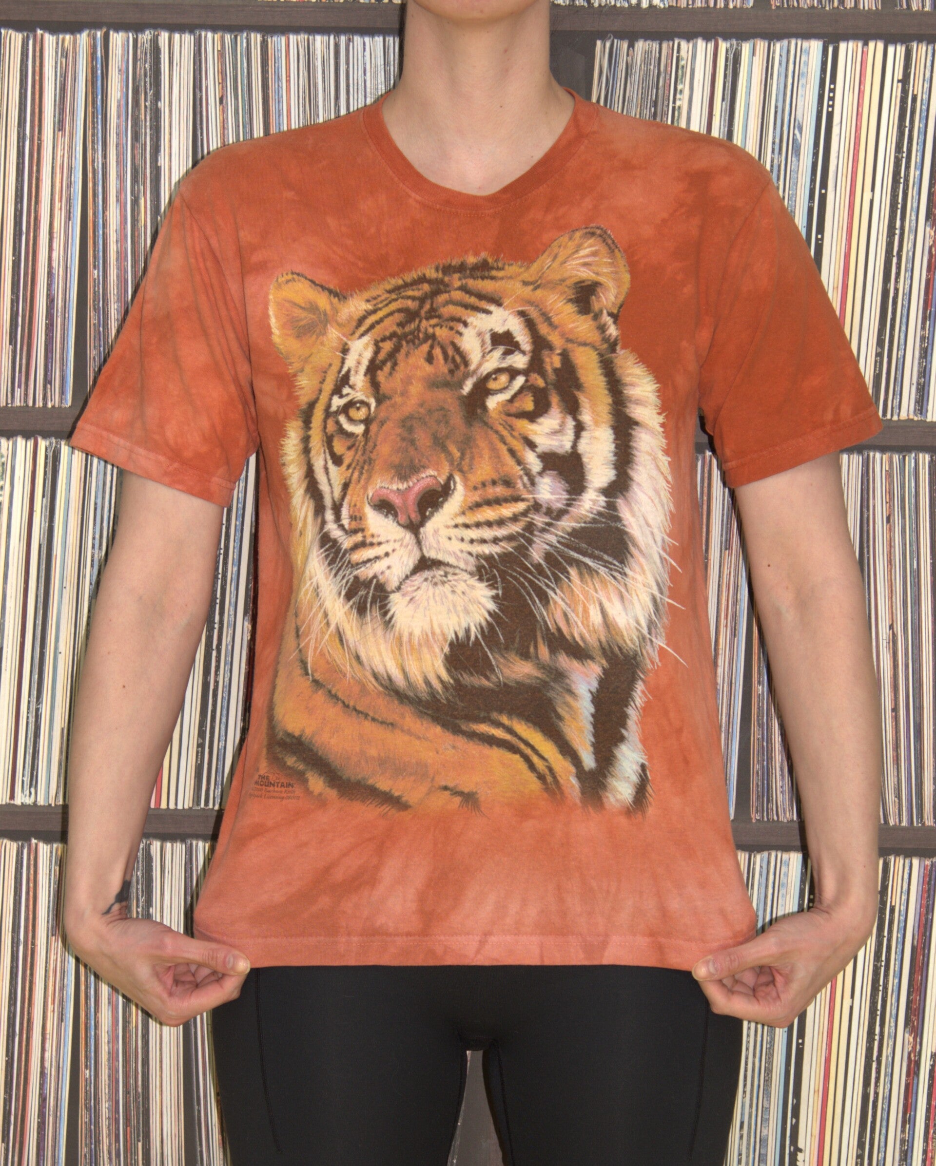 Oranje shirt grote tijger [The Mountain]