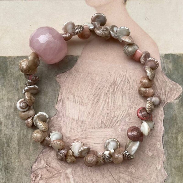 Armbandje Met Schelpjes En Vintage Rozenkwarts Steen