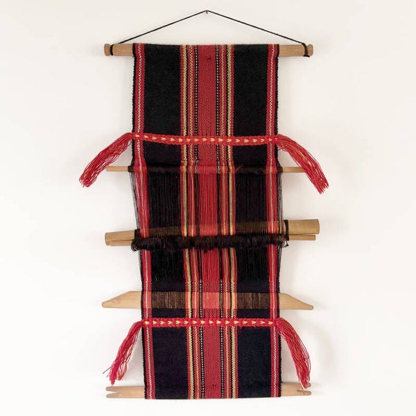 Handgeweven Wandkleed – Rood & Zwart – Vintage