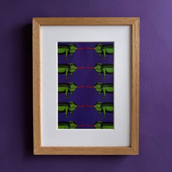 Houten Lijst Met Grafische Vintage Reptielenprint