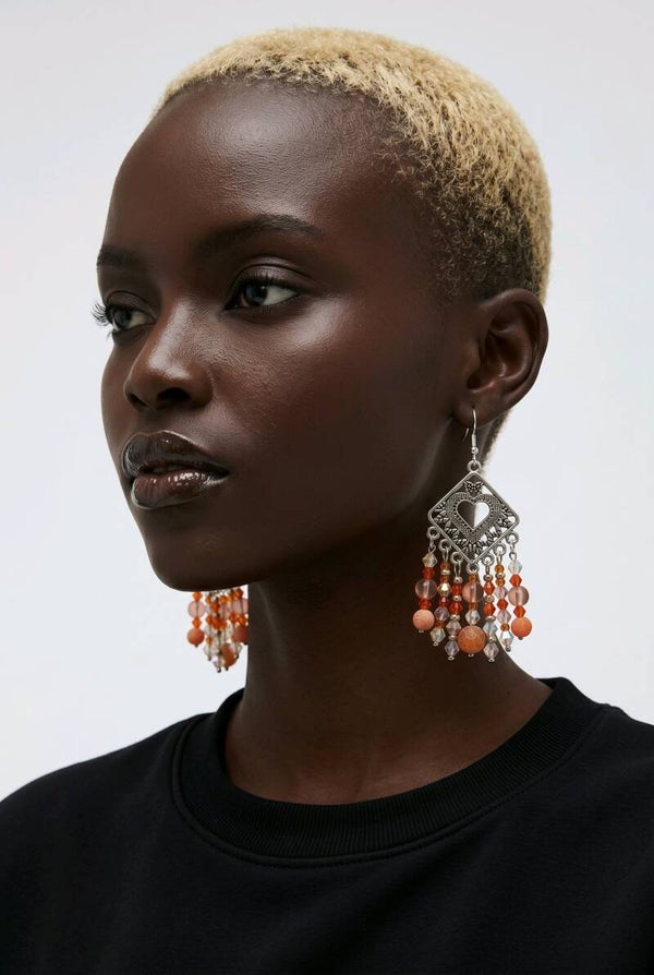 Vintage boho orange crackle bead earrings