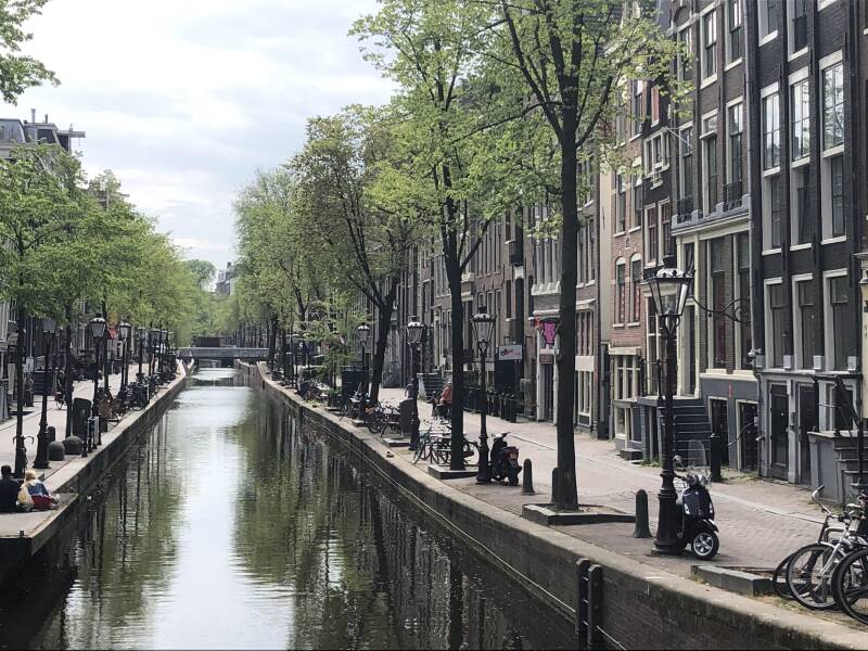 city walk amsterdam private guide - east side - canal