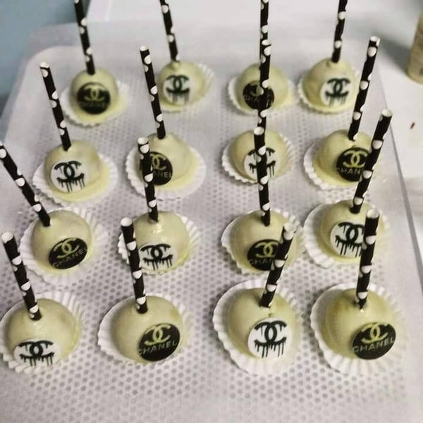 Box de 16 pop cakes brownies