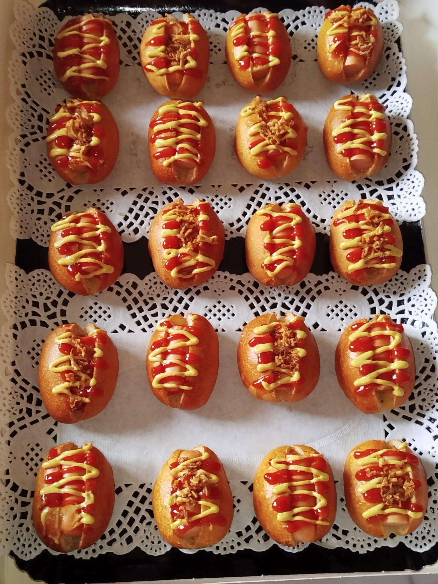 Plateau de 20 mini hot-dogs