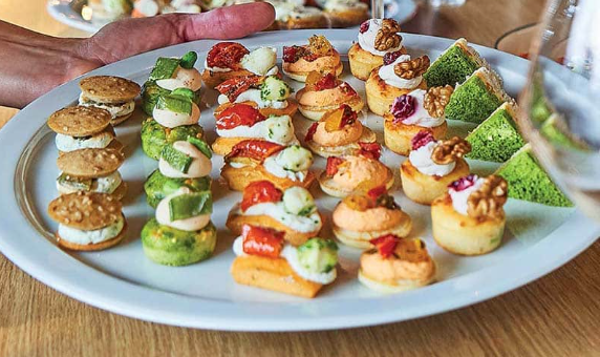 Canapés végétarien sans poissons et sans viandes (54 pièces)