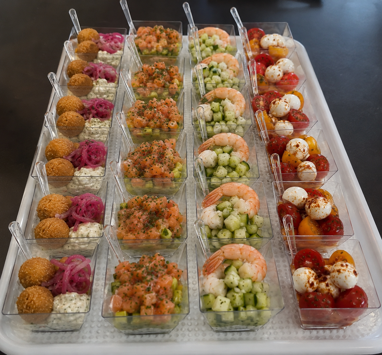 🍸 Box de 24 verrines – Assortiment gourmand