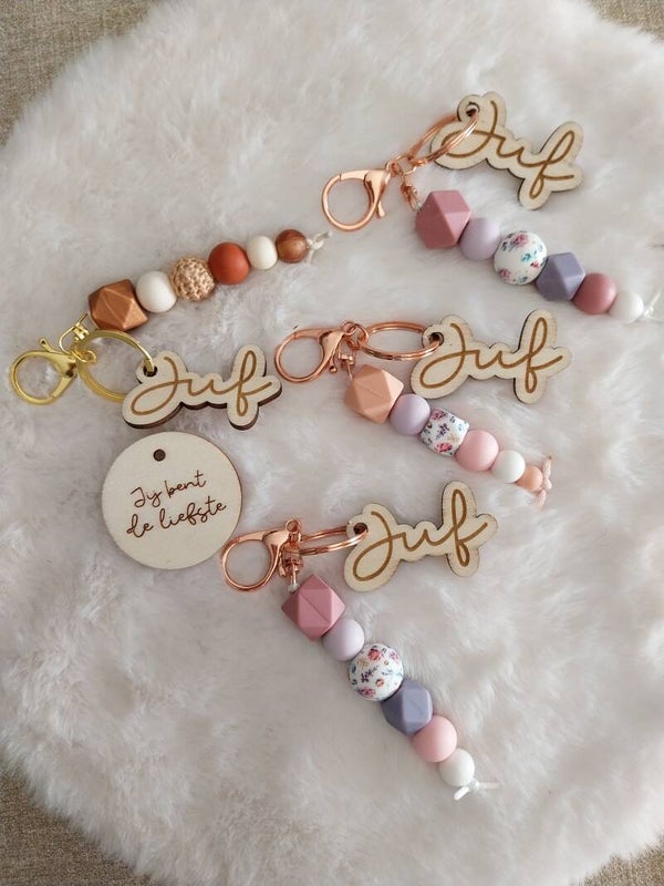 Sleutelhanger kralen en houten hanger Juf