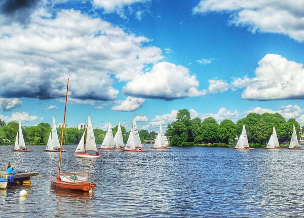 Hamburg. Sommer auf der Alster / 99