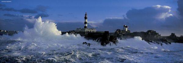 Hey: Lighthouse Le Créac'h / 1000