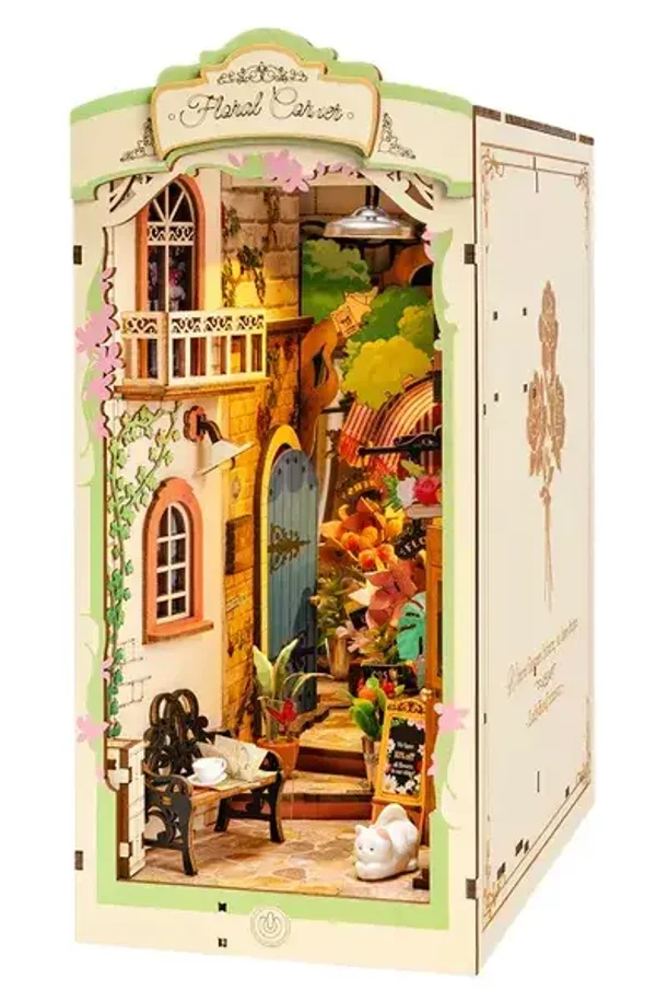 Booknook: Floral Corner