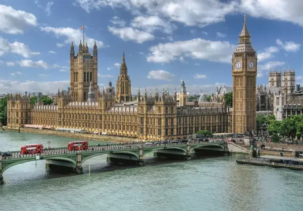 The Houses of Parliament / 3000 (CLE)