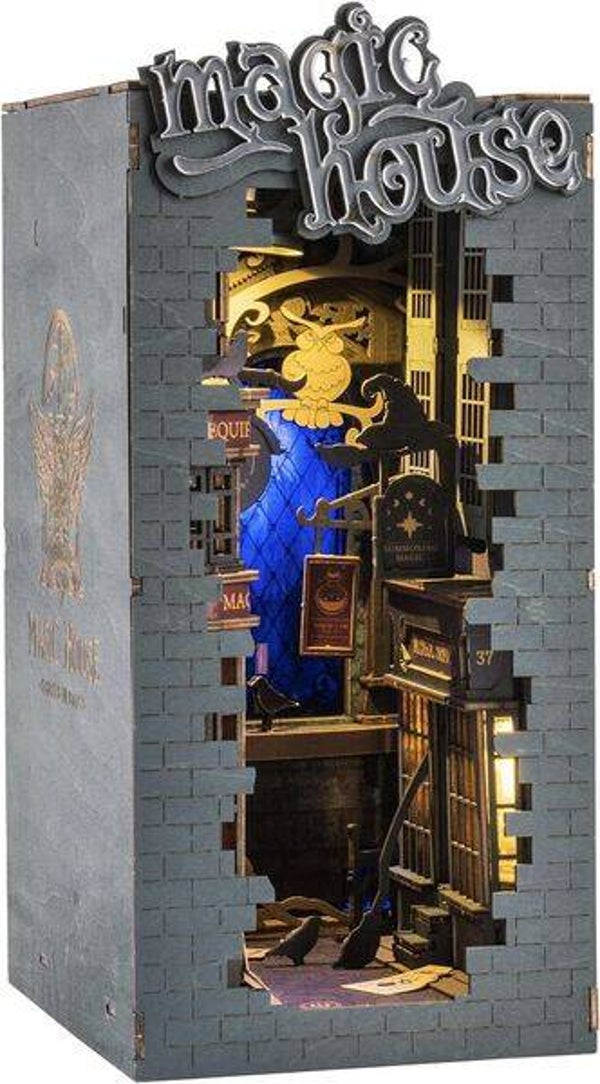 Booknook: Magic House