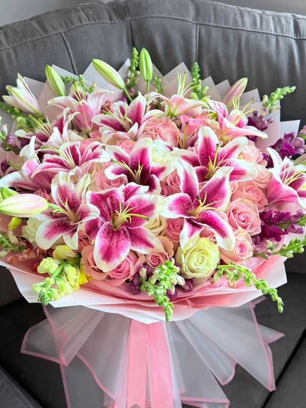 50 Roses, 12 Lilies, & Snapdragons - Luxury Bouquet