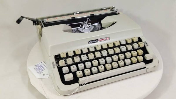 Brillant Comfort 200 von 1975 Schreibmaschine