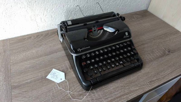 Optima Elite 3 von 1954 Schreibmaschine