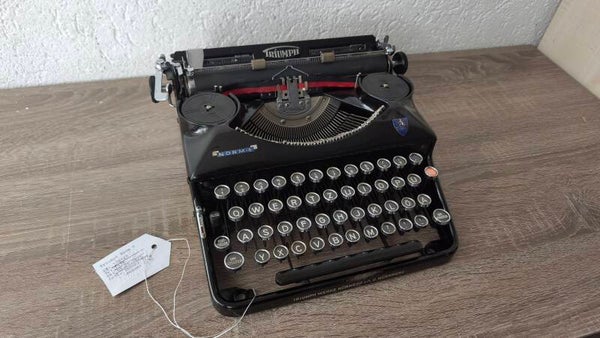 Triumph Norm 6 von 1938 Schreibmaschine #178145