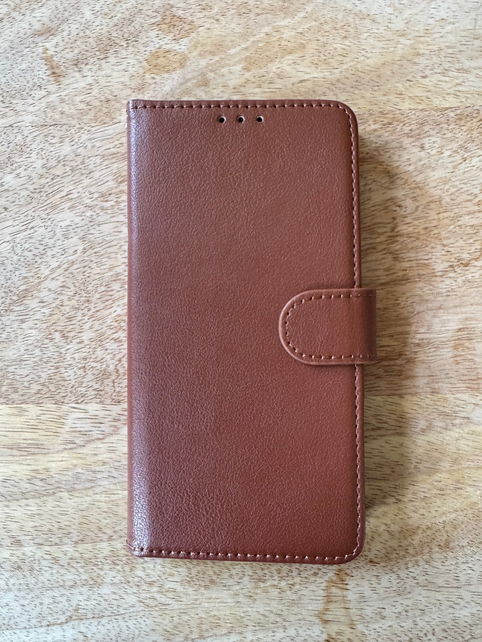 iPhone 11 Bookcase Bruin