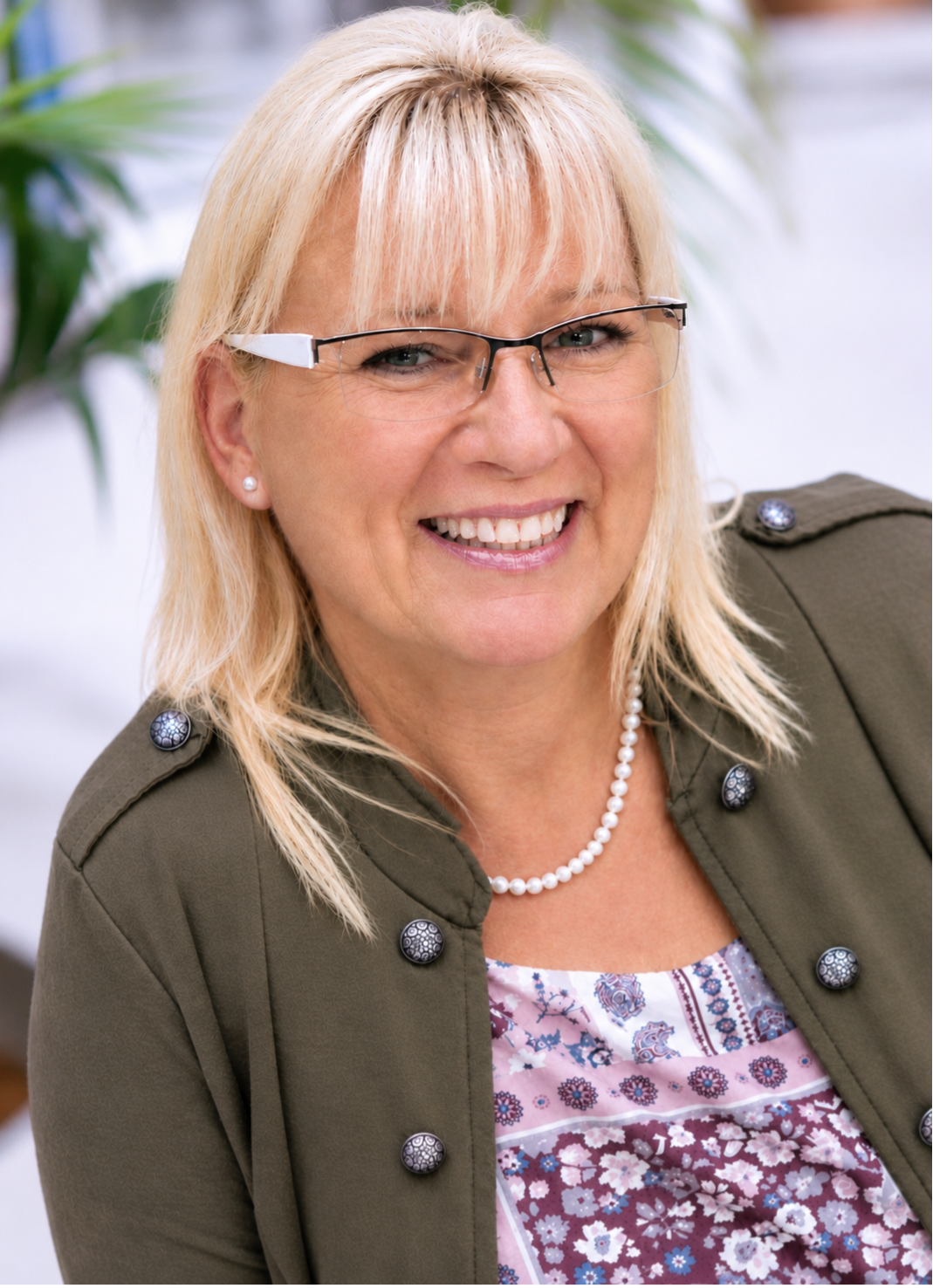Anke Schmitz • Intuitive Life Coachin & YOURS mind Gründerin