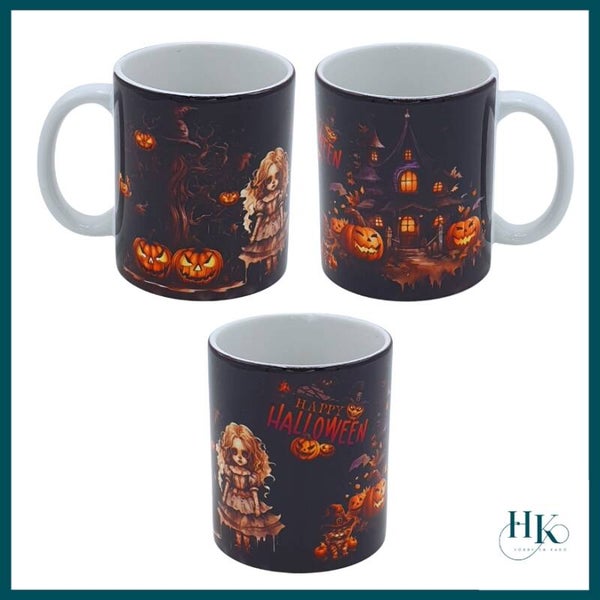 Bedrukte mok met Halloween verlichte pompoenen en spookkasteel