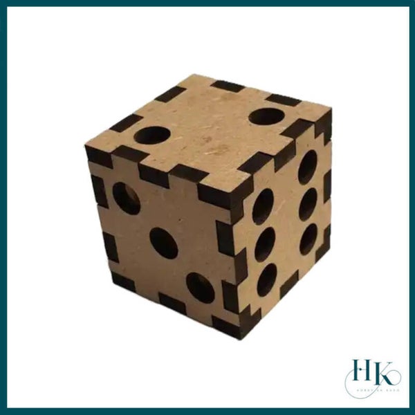Houten opengewerkte Dobbelsteen 4 cm