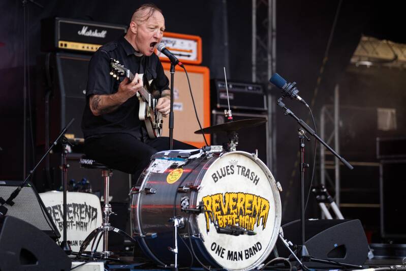 02_Reverend-Beat-Man