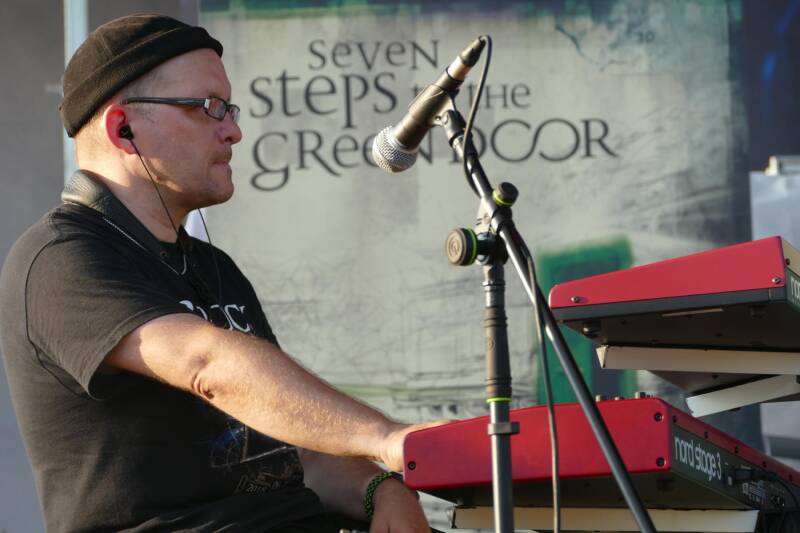 53_Seven Steps To The Green Door