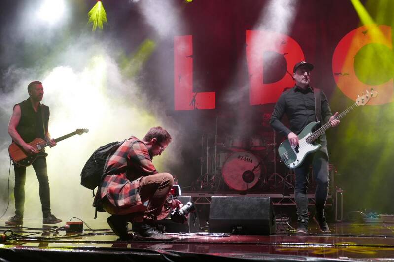 17_Long Distance Calling